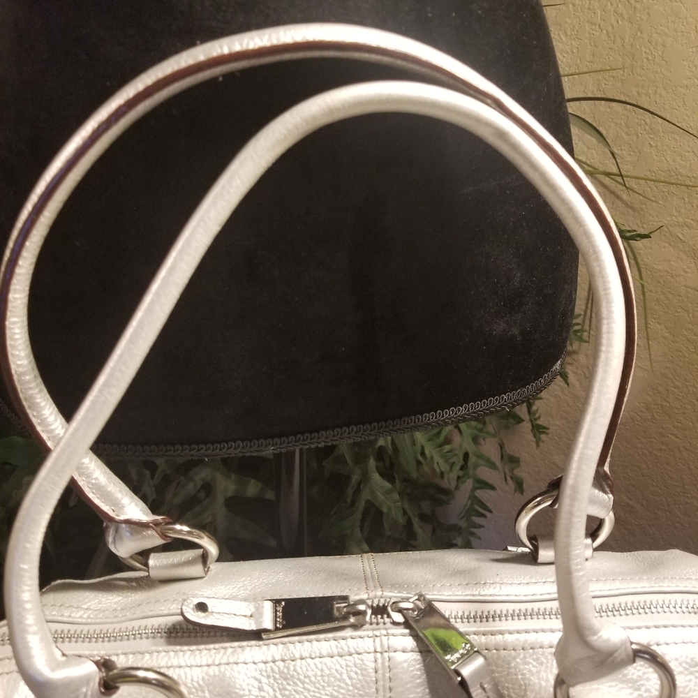 ELEGANT HANDBAG - Picture 3 of 16